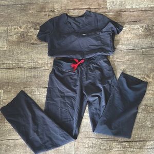 Figs grey Livingston and one pocket set